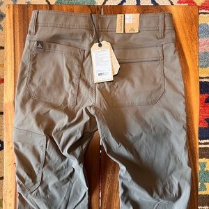 NEW - Prana Stretch Zion Pants Straight Fit 32 /34